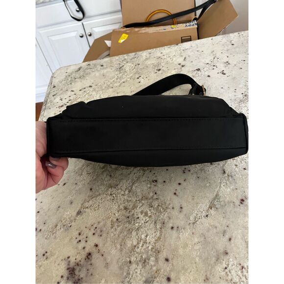Tumi Voyageur Capri Black Nylon Crossbody Bag EUC - Picture 3 of 9